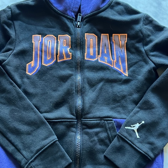 Jordan sweatsuit size 6-7 years - Picture 4 of 8